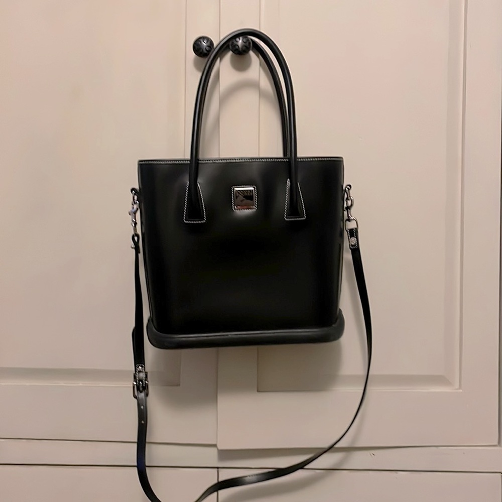 Dooney & Burke black parasole small satchel.  Purchased 2004.  Good condition.